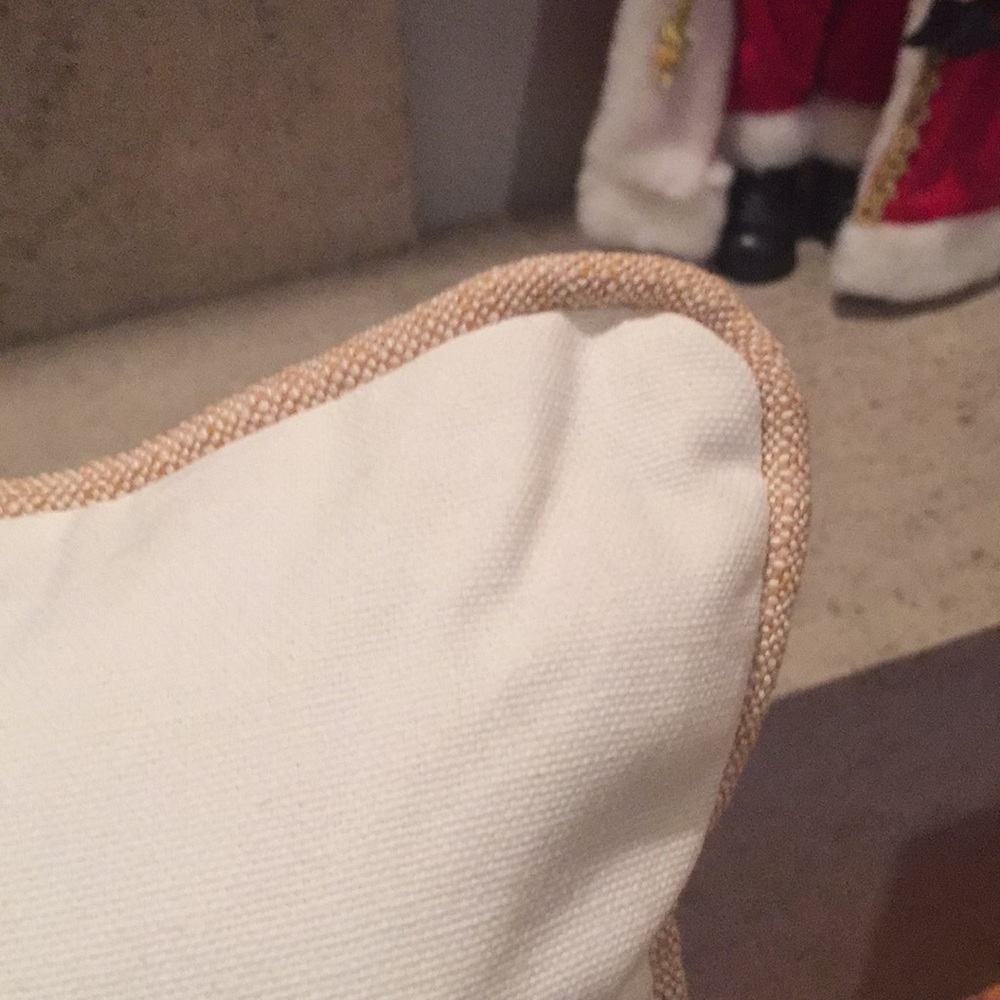 LAST ONE: Rae Dunn “Grateful” pillow. - Picture 5 of 5